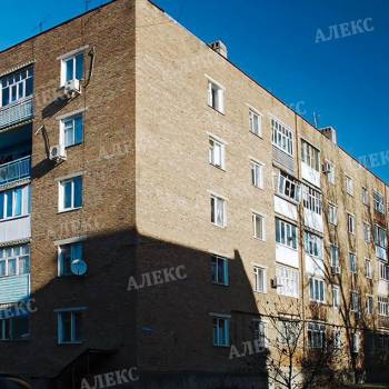 Продается Многокомнатная квартира, 76 м²