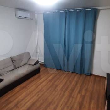 Сдается 1-комнатная квартира, 38 м²