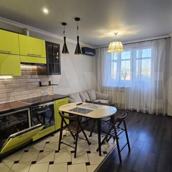 Сдается 2-х комнатная квартира, 60 м²