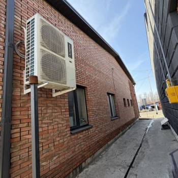 Сдается Нежилое помещение, 250 м²