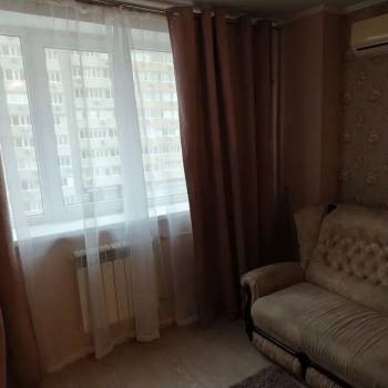 Сдается 1-комнатная квартира, 42 м²