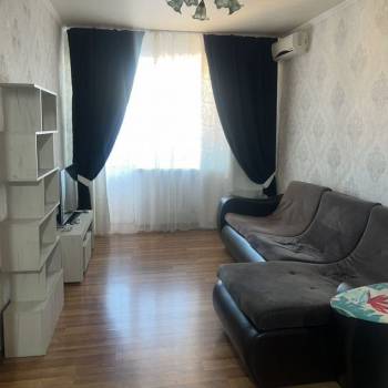 Продается 1-комнатная квартира, 41,7 м²