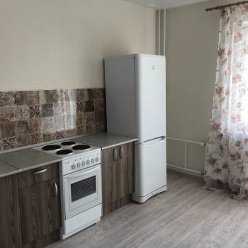 Сдается 1-комнатная квартира, 38 м²