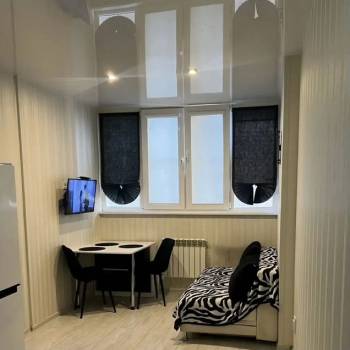 Продается 1-комнатная квартира, 42 м²