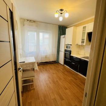 Сдается 1-комнатная квартира, 36 м²