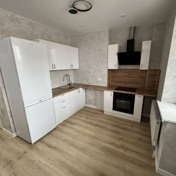 Сдается 1-комнатная квартира, 42 м²