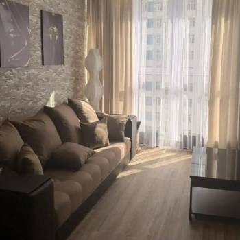 Сдается 1-комнатная квартира, 52 м²