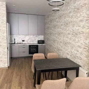 Сдается 1-комнатная квартира, 52 м²