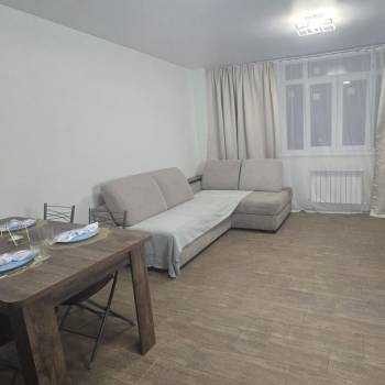 Сдается 2-х комнатная квартира, 60 м²
