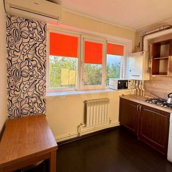 Сдается 1-комнатная квартира, 35 м²