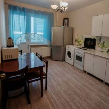 Сдается 1-комнатная квартира, 38 м²