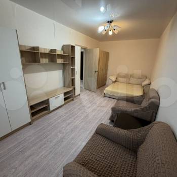 Сдается 1-комнатная квартира, 41 м²