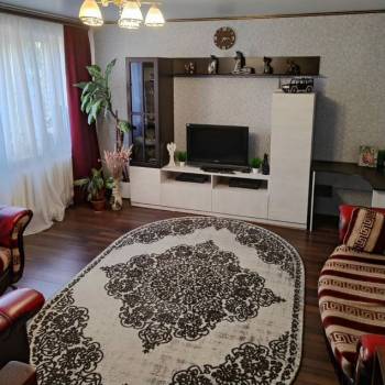 Продается Многокомнатная квартира, 104 м²