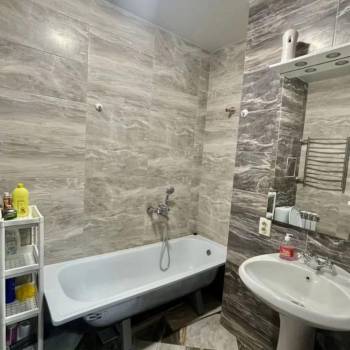 Продается 1-комнатная квартира, 43 м²