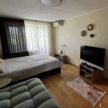 Сдается 1-комнатная квартира, 38 м²