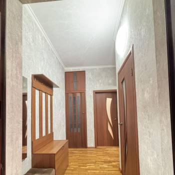 Продается 1-комнатная квартира, 42 м²