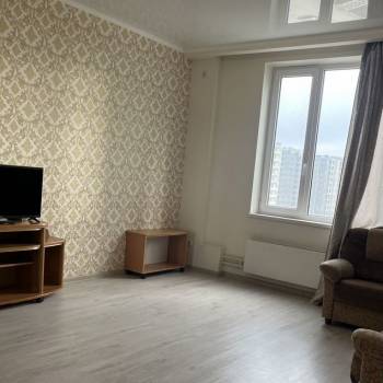 Сдается 1-комнатная квартира, 38 м²