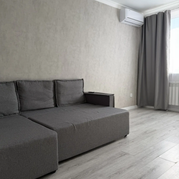 Сдается 1-комнатная квартира, 58 м²