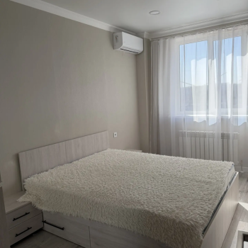 Сдается 1-комнатная квартира, 58 м²