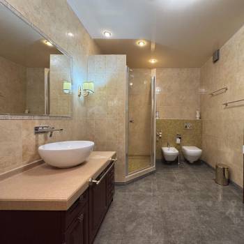 Сдается Многокомнатная квартира, 120 м²