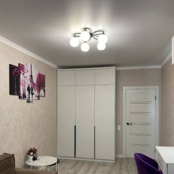 Продается 1-комнатная квартира, 45 м²