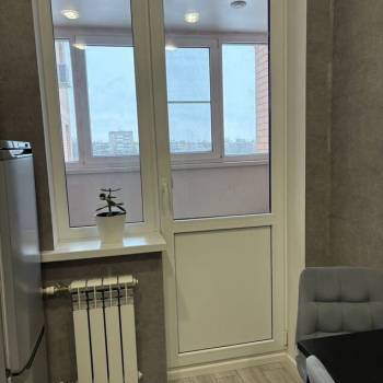 Продается 1-комнатная квартира, 37 м²