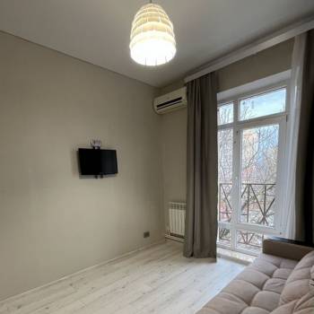 Продается 1-комнатная квартира, 32 м²