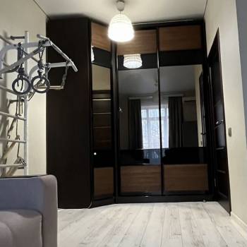 Продается 1-комнатная квартира, 32 м²