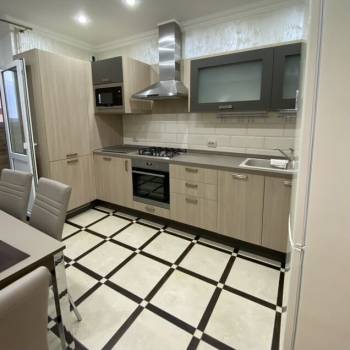 Сдается 1-комнатная квартира, 42 м²