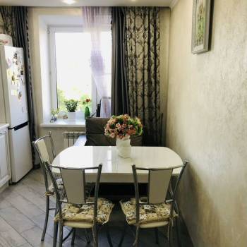 Продается 1-комнатная квартира, 43 м²