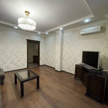 Сдается 1-комнатная квартира, 57 м²