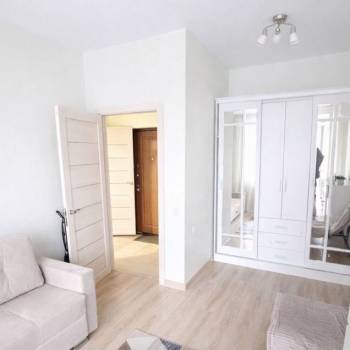 Продается 1-комнатная квартира, 38 м²