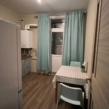 Сдается 1-комнатная квартира, 36 м²