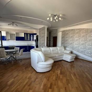 Продается 2-х комнатная квартира, 87,6 м²