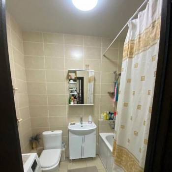 Сдается 1-комнатная квартира, 49 м²