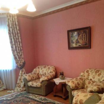 Сдается 2-х комнатная квартира, 79 м²