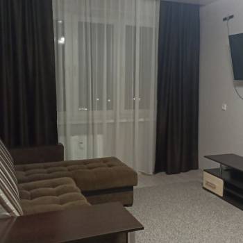 Сдается 1-комнатная квартира, 40 м²