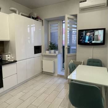 Продается 1-комнатная квартира, 38 м²