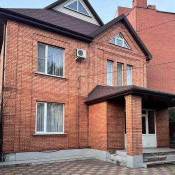 Продается Дом, 243 м²