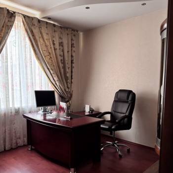 Продается Дом, 243 м²