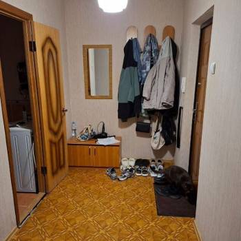 Продается 1-комнатная квартира, 42 м²