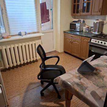 Продается 1-комнатная квартира, 42 м²