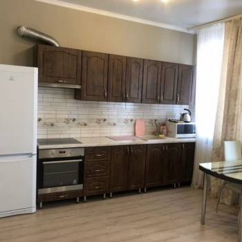 Сдается 1-комнатная квартира, 38 м²