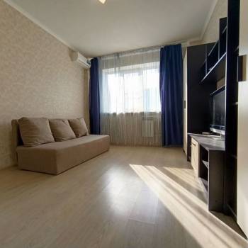 Продается 1-комнатная квартира, 35 м²