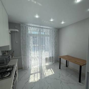 Сдается 1-комнатная квартира, 41 м²