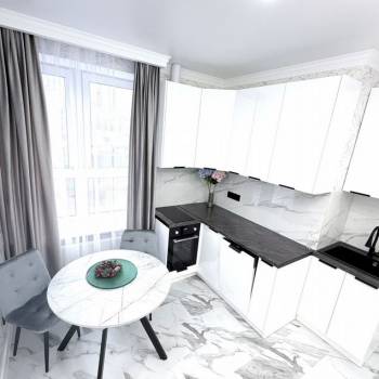 Продается 1-комнатная квартира, 36 м²