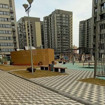 Продается 1-комнатная квартира, 42 м²