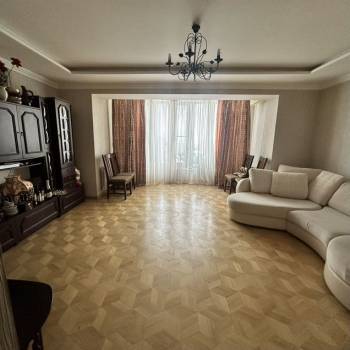 Продается 3-х комнатная квартира, 128 м²