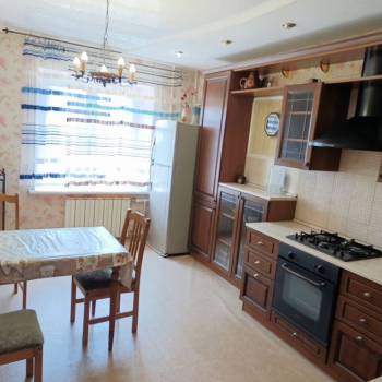 Сдается 2-х комнатная квартира, 72 м²