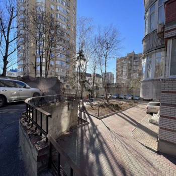 Продается Многокомнатная квартира, 130 м²